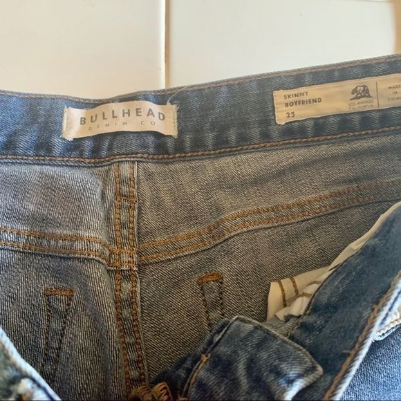 Bullhead Distressed Boyfriend Jeans  - Picture 6 of 12